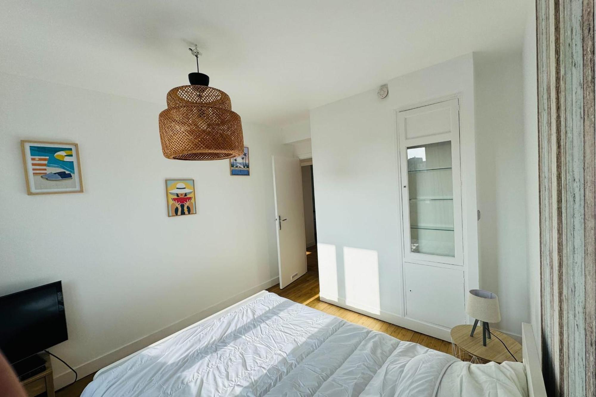 Appartement 5-room In The Heart Of The Center