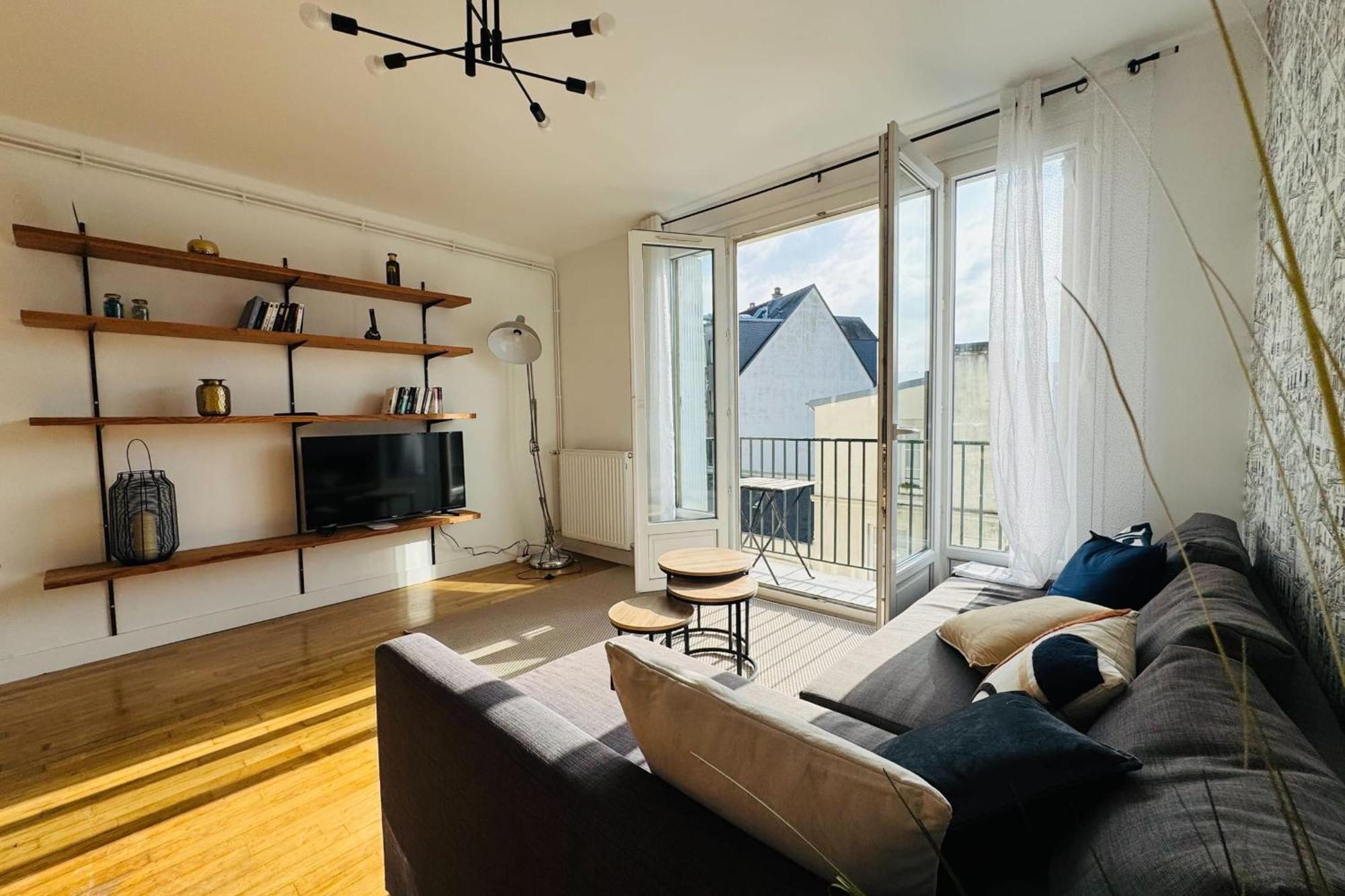 Appartement 5-room In The Heart Of The Center *