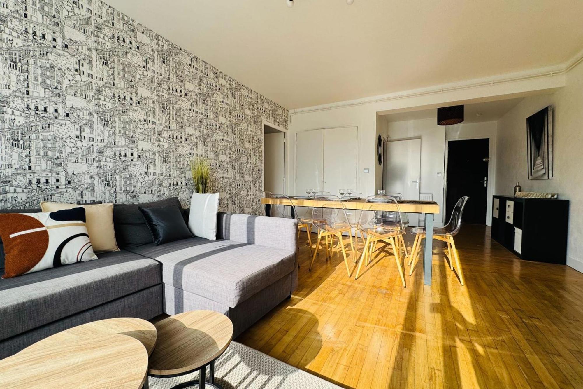 5-room In The Heart Of The Center * Caen